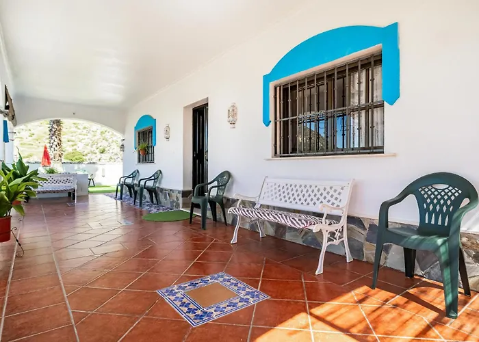 Beautiful Home In Algodonales With Kitchenette